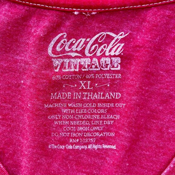 COCA COLA Women’s Red Short Sleeve V Neck Graphic Tee Shirt sz XL NWOT - Picture 4 of 6